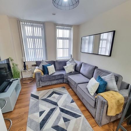 2 Bedroom - City Centre Location - Perfect For Family'S Брадфорд Экстерьер фото